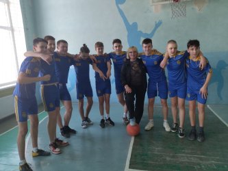Відбулися міжшкільні змагання з баскетболу серед команд смт. Іванків